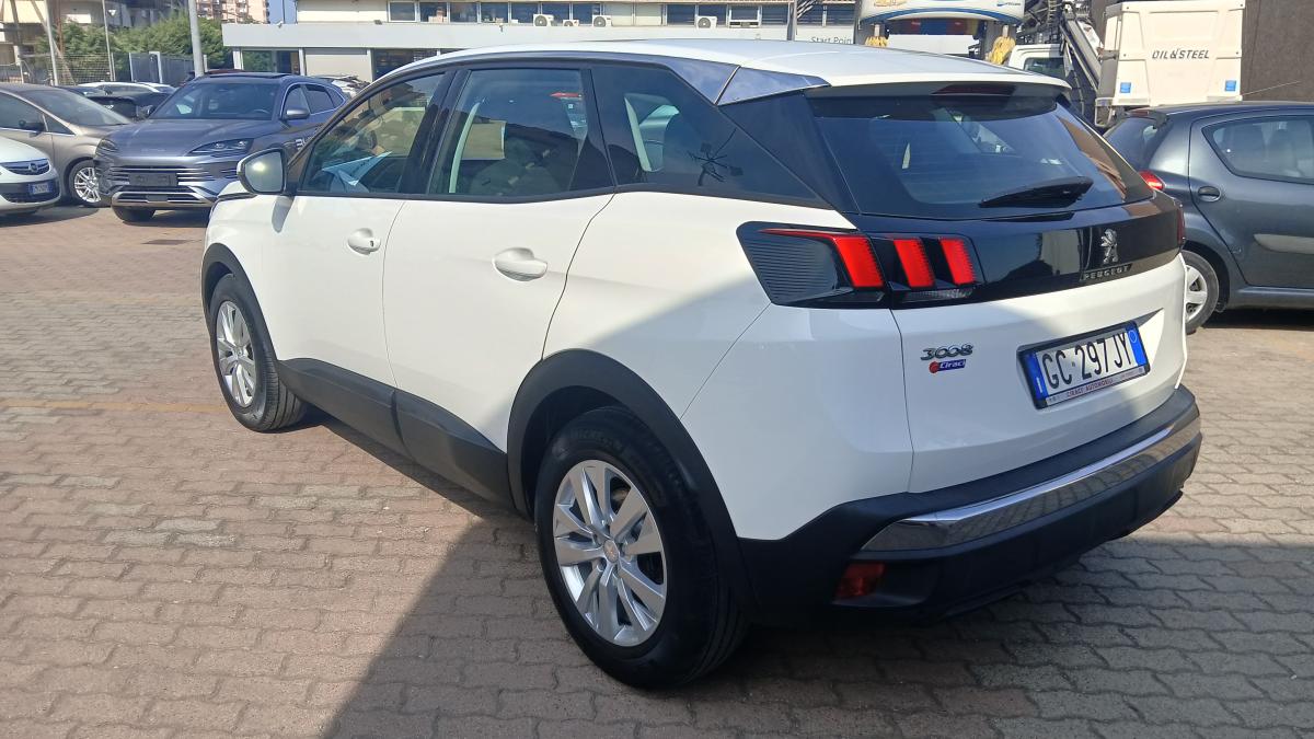 Peugeot 3008 1.5 HDI 130CV EAT8 Business